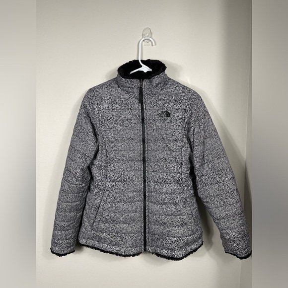 The North Face Jackets & Blazers - Reversible Mossbud Swirl Dotted Jacket by TheNorthFace Little/Big Girls? Size XL